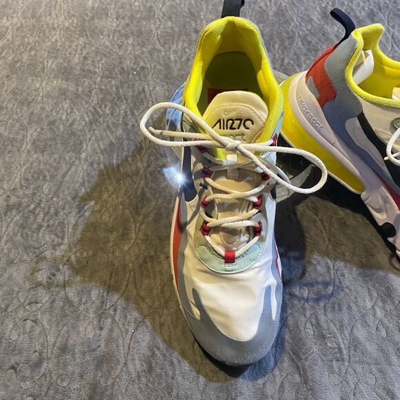 Nike Women's Air Max 270 React Bauhaus Primary Color Low Top Sneakers Size 11 - Picture 2 of 12